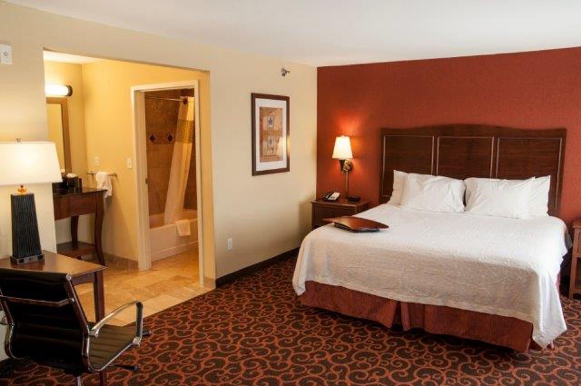 Hampton Inn & Suites Watertown Εξωτερικό φωτογραφία
