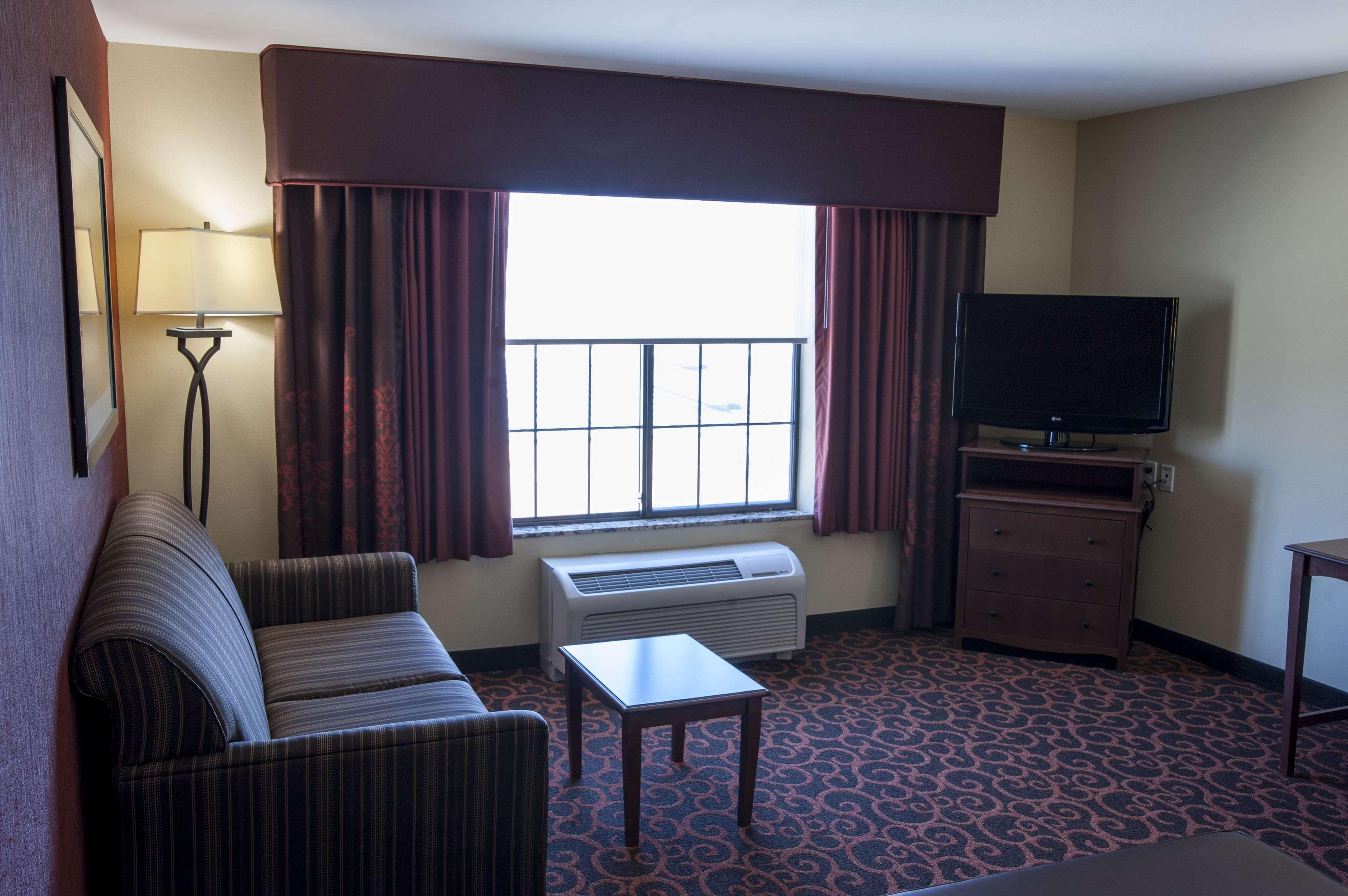 Hampton Inn & Suites Watertown Εξωτερικό φωτογραφία