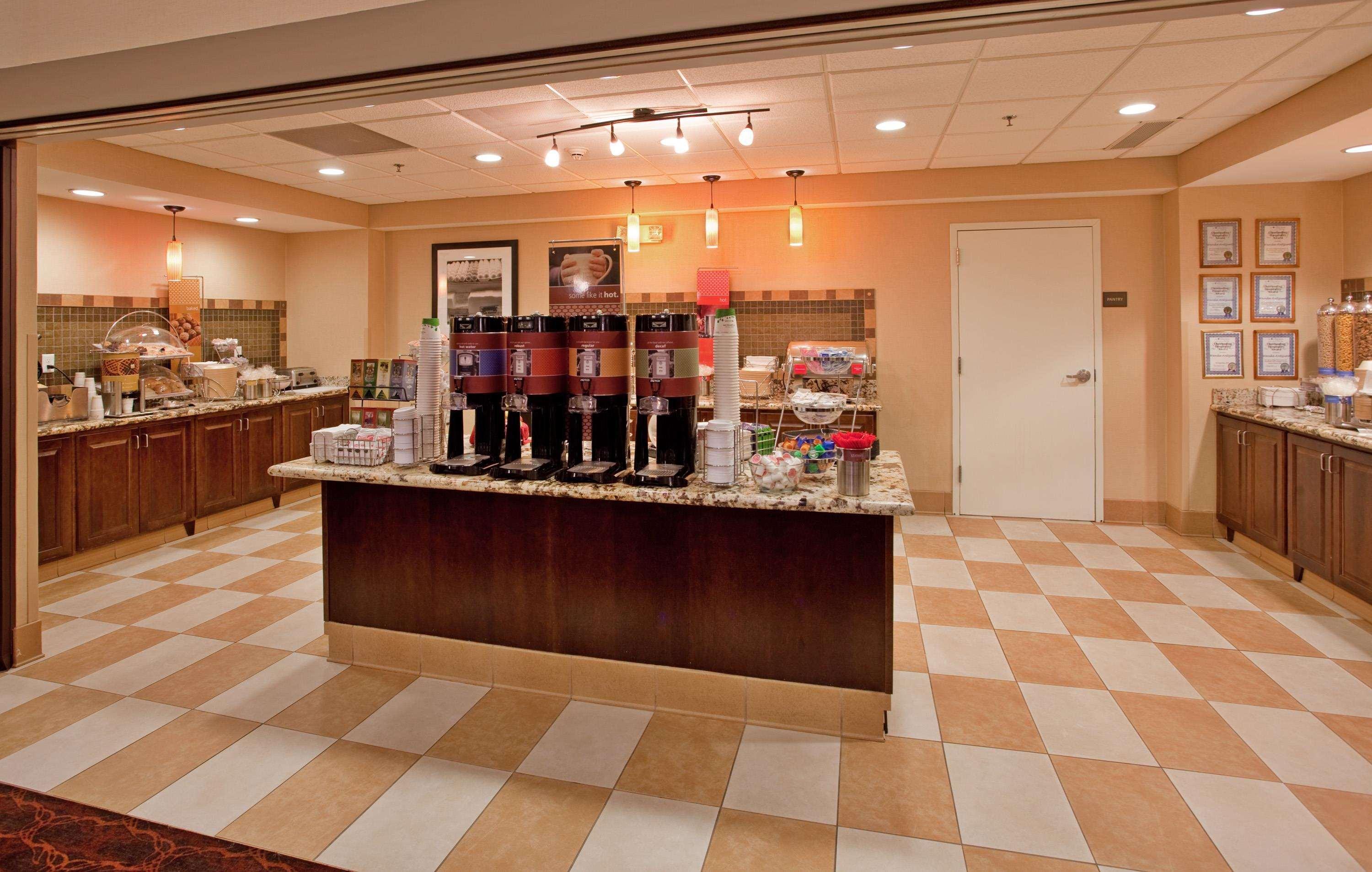 Hampton Inn & Suites Watertown Εξωτερικό φωτογραφία