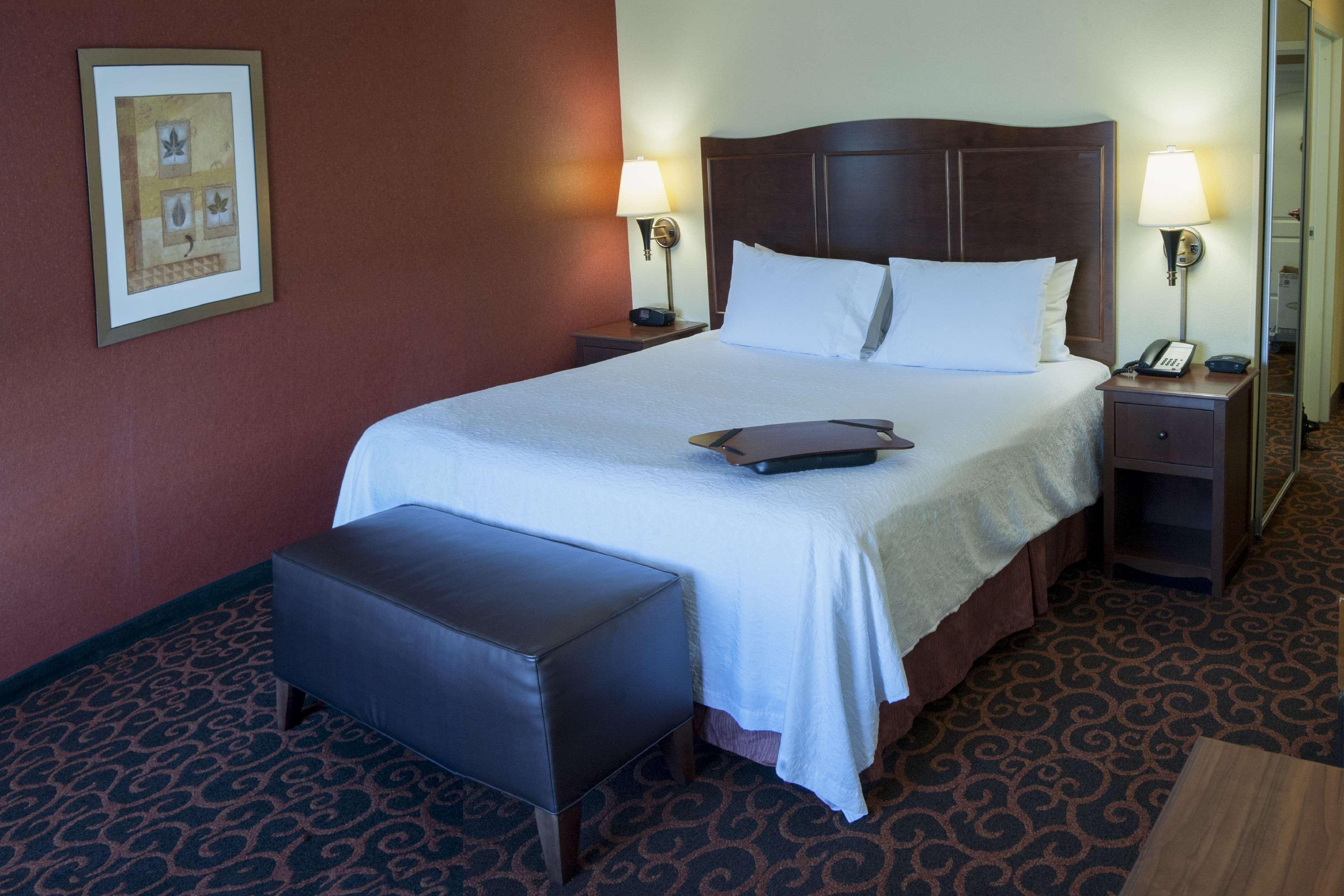 Hampton Inn & Suites Watertown Εξωτερικό φωτογραφία