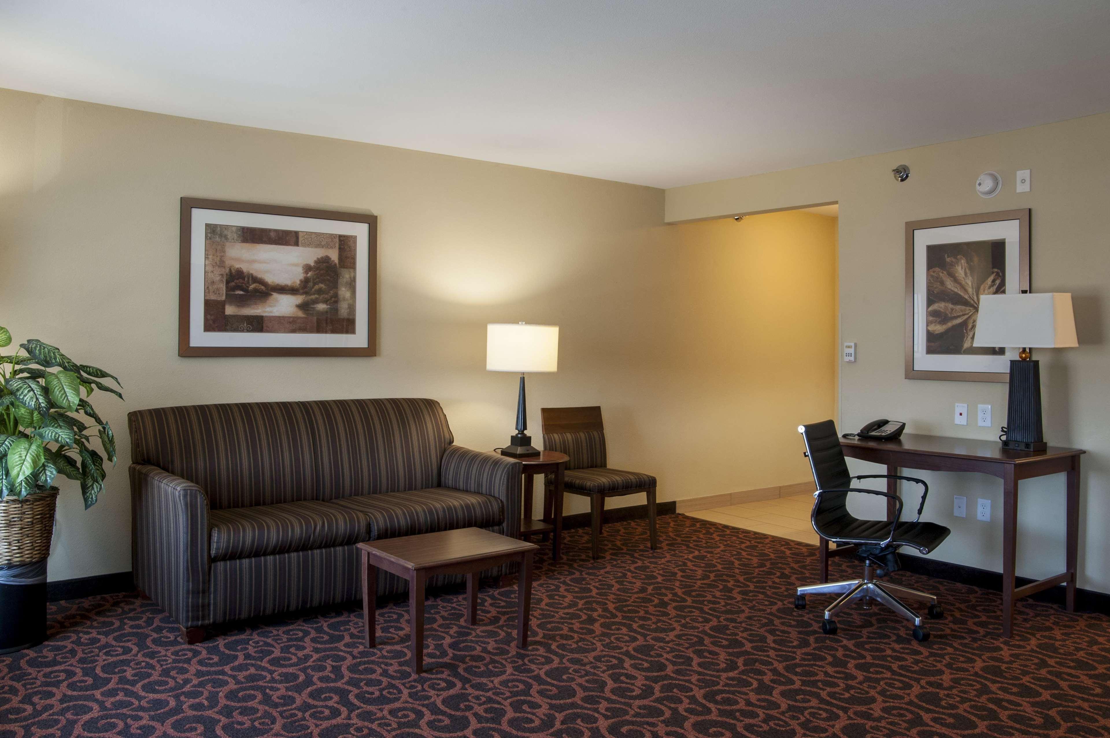 Hampton Inn & Suites Watertown Εξωτερικό φωτογραφία
