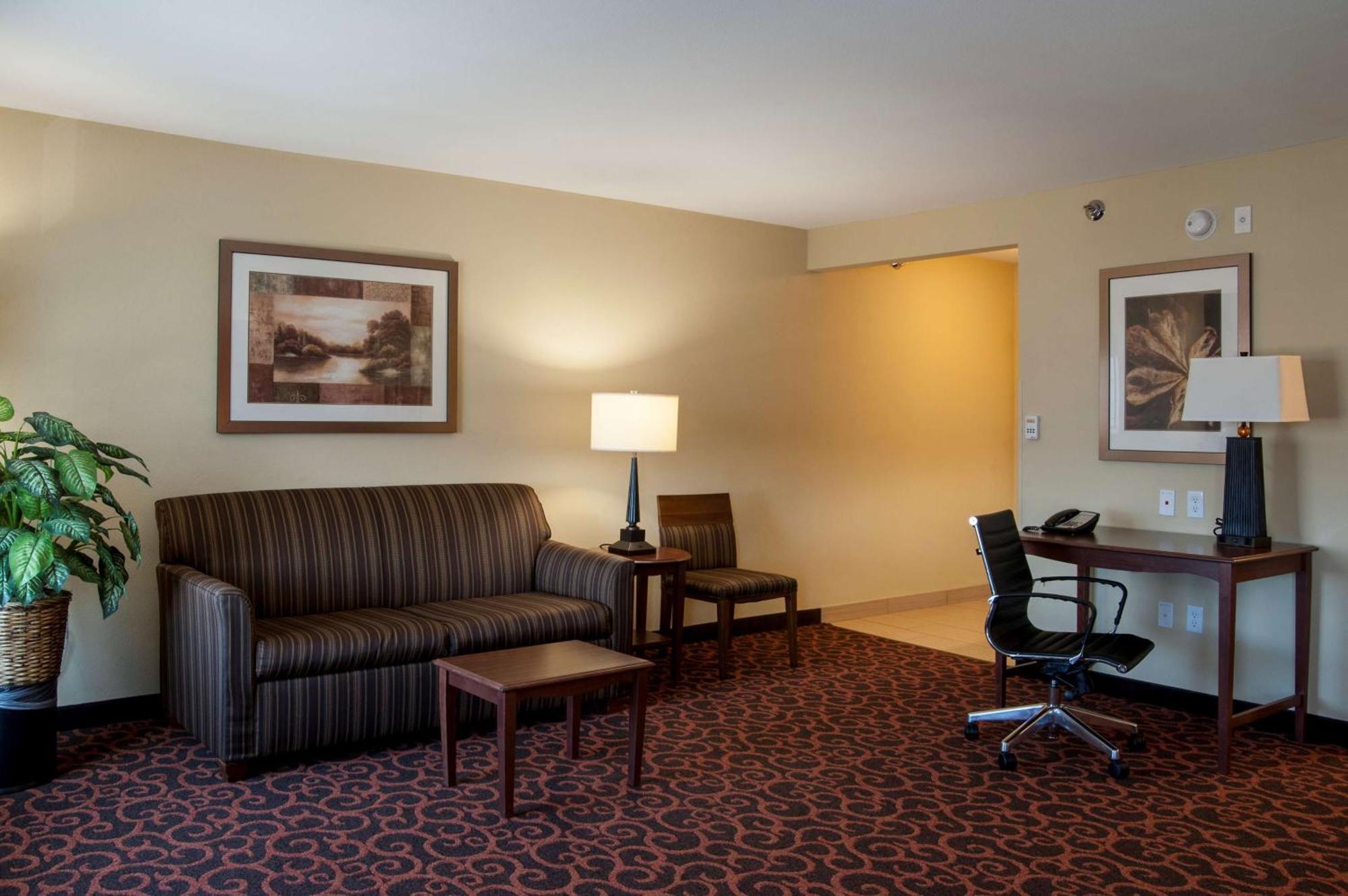 Hampton Inn & Suites Watertown Εξωτερικό φωτογραφία