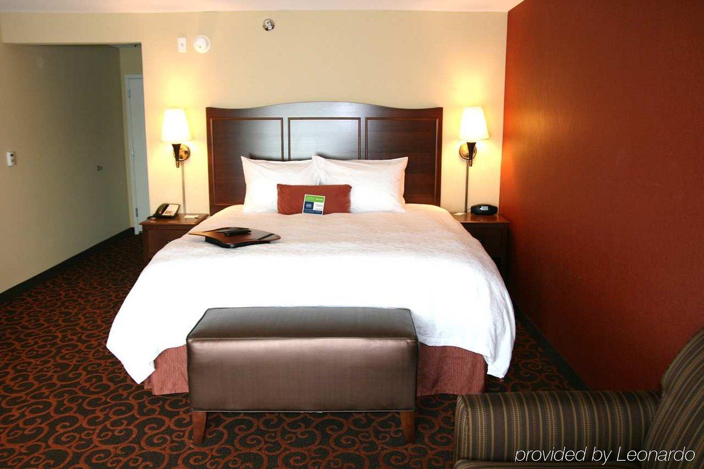 Hampton Inn & Suites Watertown Δωμάτιο φωτογραφία