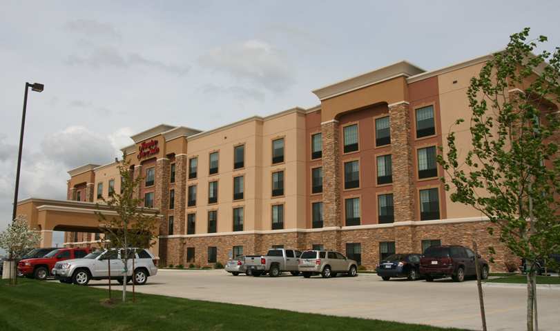 Hampton Inn & Suites Watertown Εξωτερικό φωτογραφία